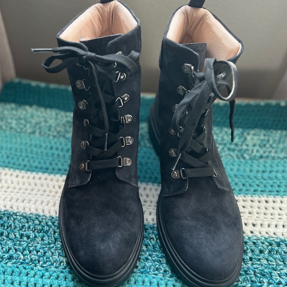 J. Jill designer mid-rise black suede, front tie boot.